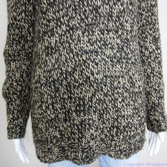 L.L. Bean women's wool blend black and beige cowl neck sweater, M‎ - Picture 4 of 16